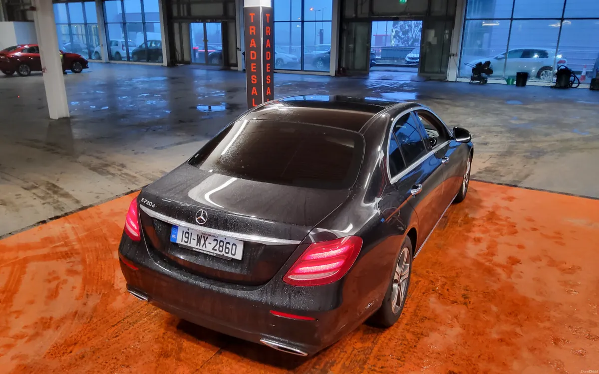 Mercedes-Benz E-Class 2019 - Image 3