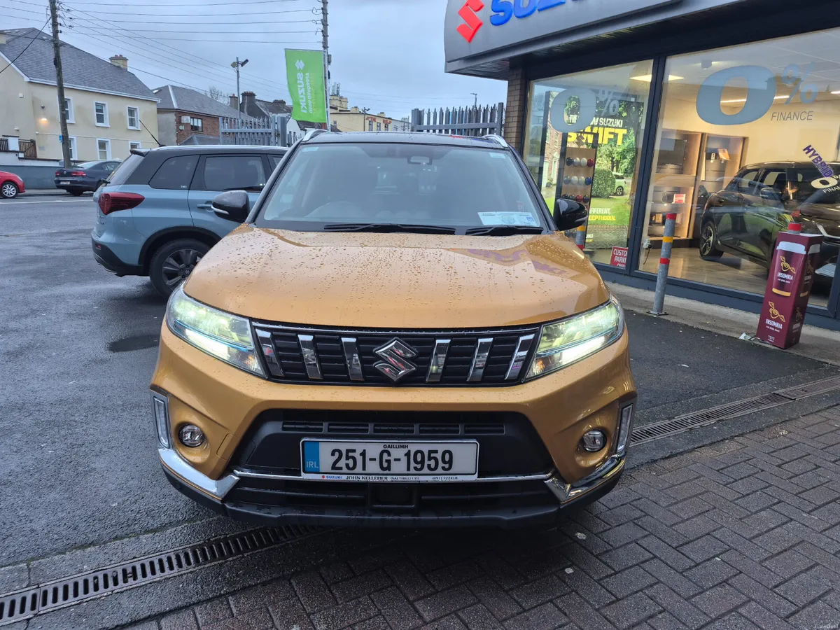 Suzuki Vitara SZ5 Hybrid - Image 4