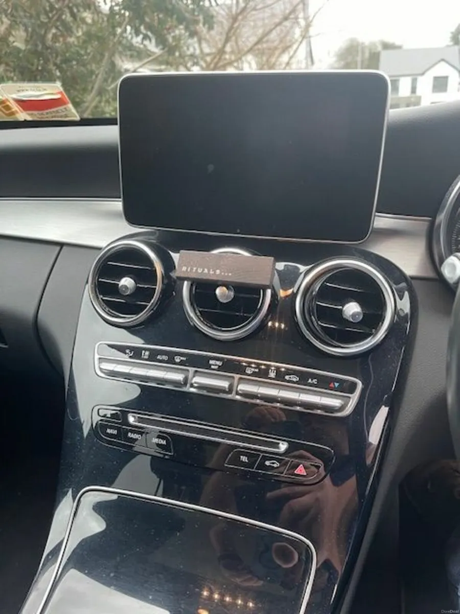 MERCEDES C350E SPORT PREMIUM PLUS Burmester - Image 4