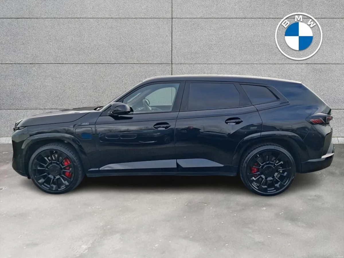 BMW XM 50e - Image 3