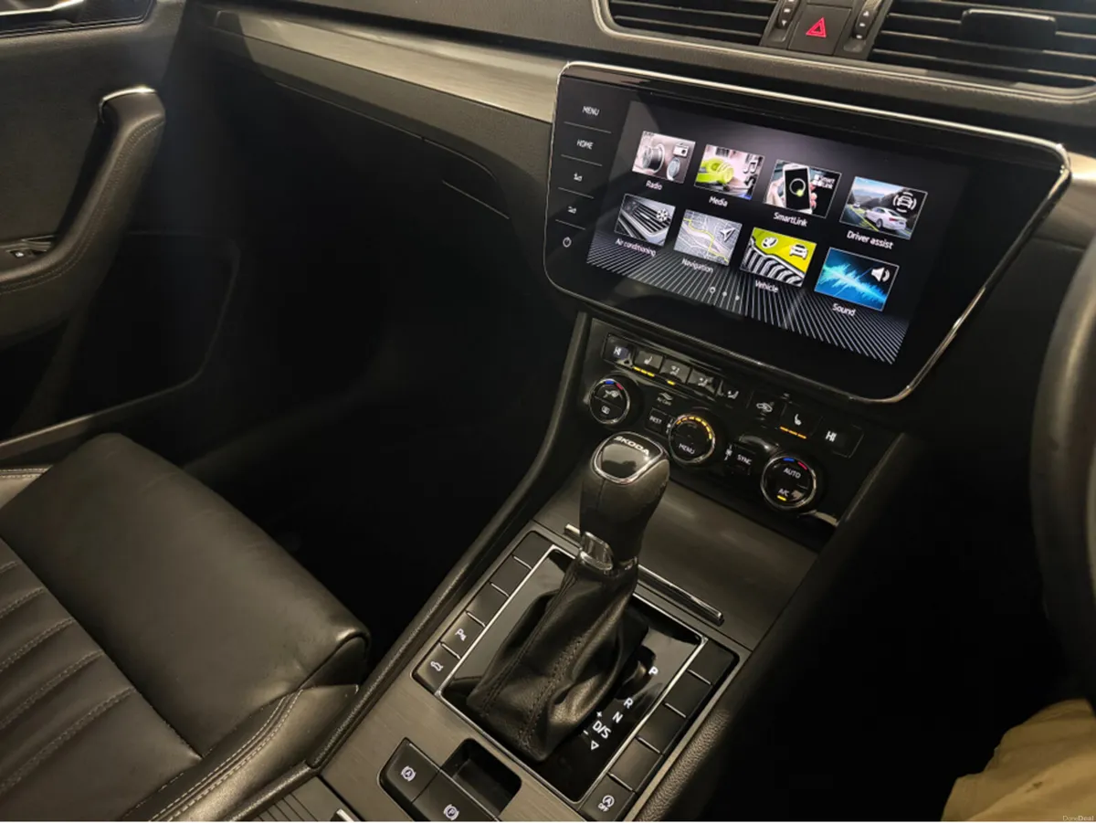 Skoda Superb STYLE 2.0 TDI 150HP DSG 5DR - Image 4