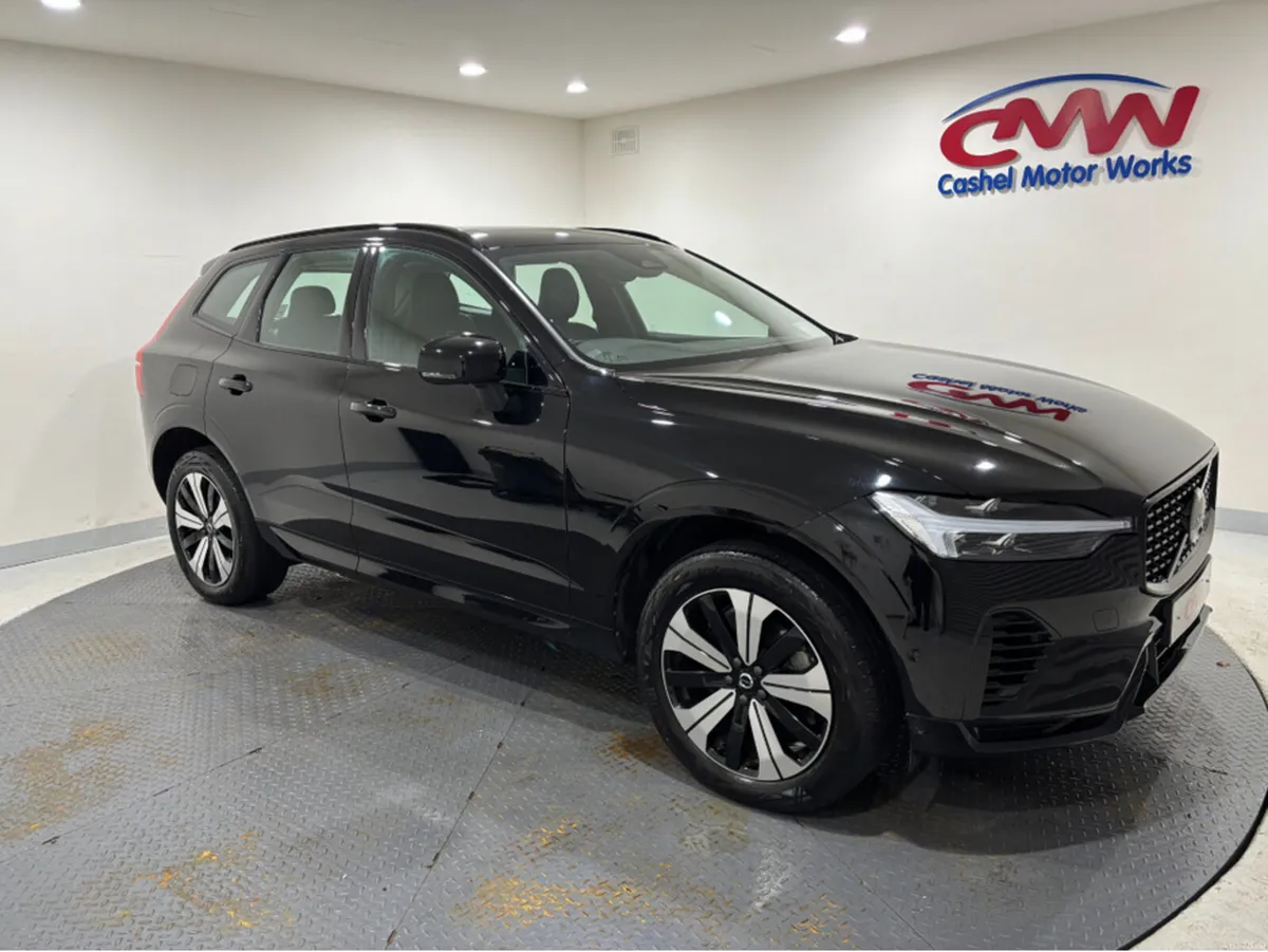 Volvo XC60 T6 RECHARGE AWD AUTO DARK PLUS**PAN ROO - Image 1