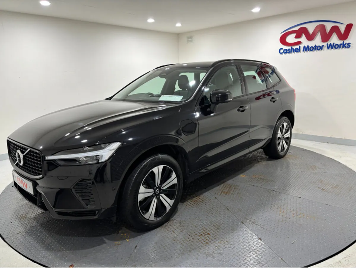 Volvo XC60 T6 RECHARGE AWD AUTO DARK PLUS**PAN ROO - Image 3