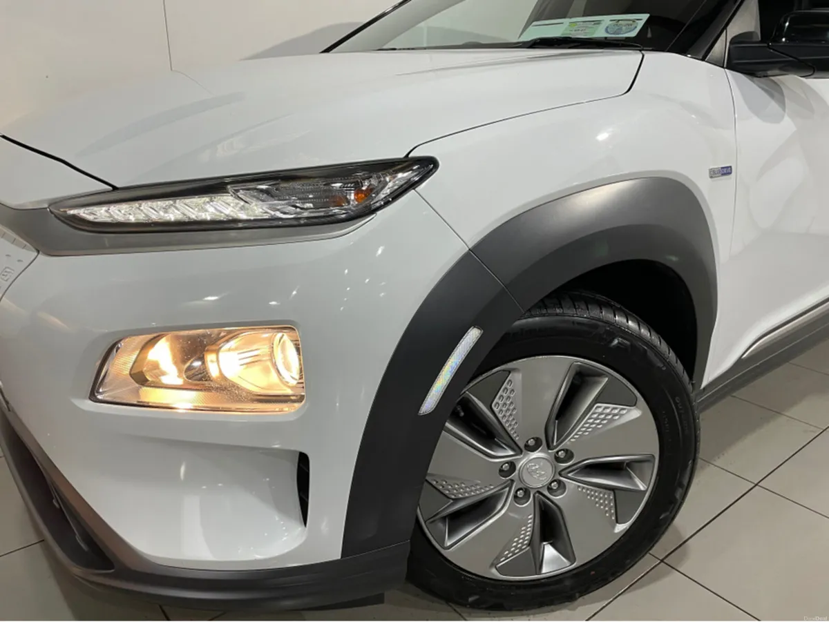 Hyundai KONA EV PREMIUM 64KWH BATTERY HEALTH 95.6% - Image 4
