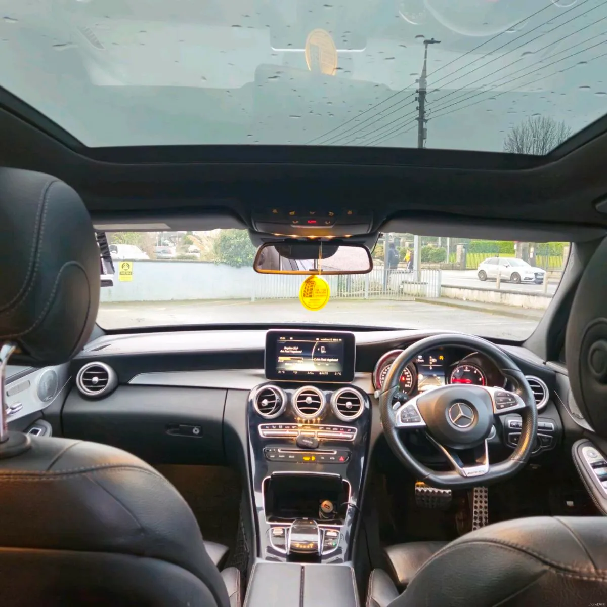 MERCEDES C250 AMG PREMIUM + ( 12,500) - Image 4