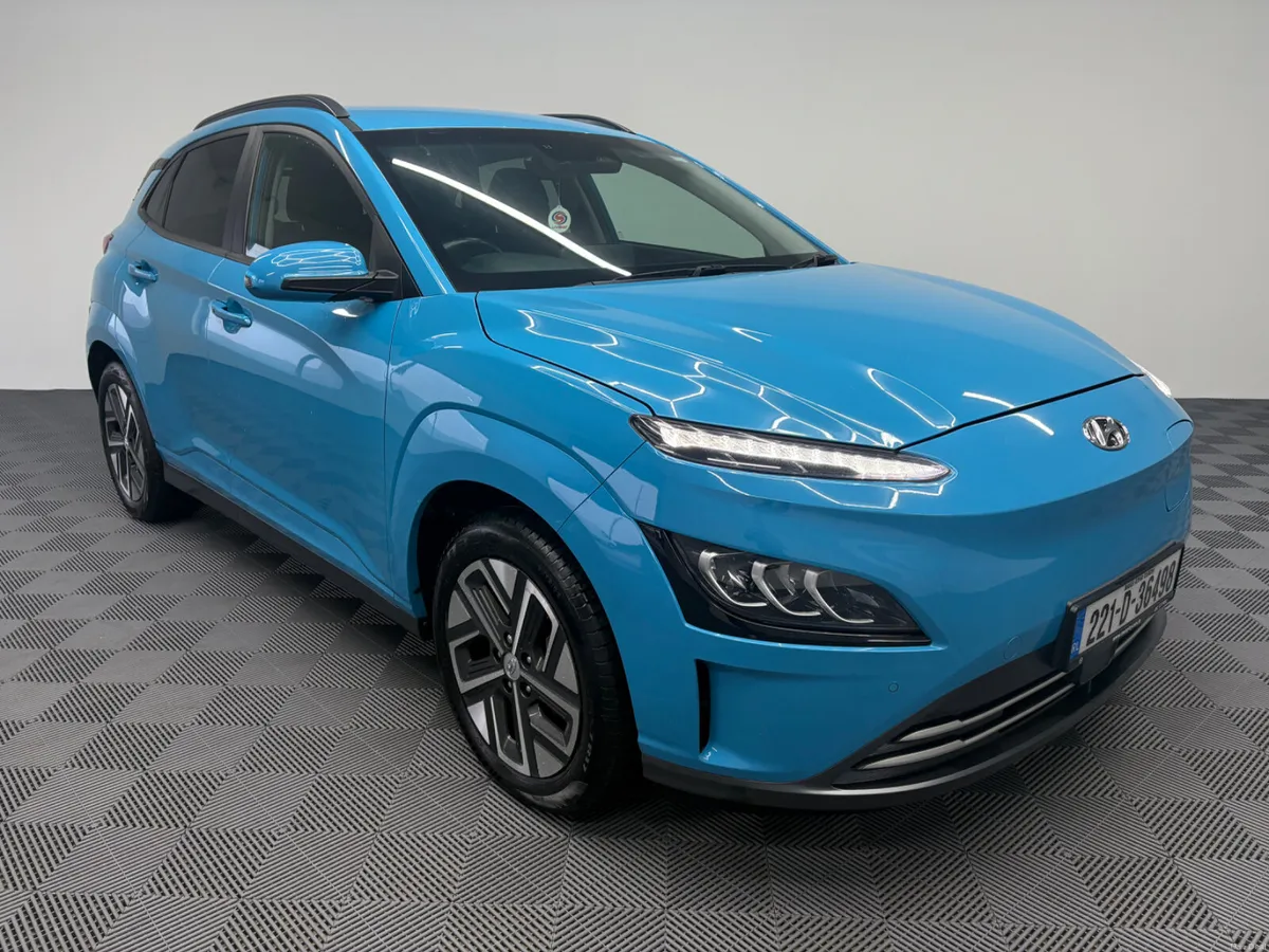 2022 Hyundai KONA Premium 64Kwh - Image 1