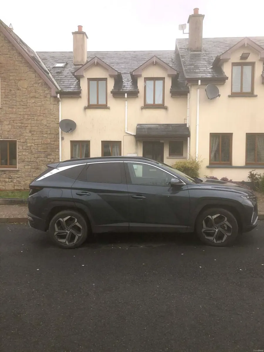 Hyundai Tucson Exec PHEV Plug in Hybrid. Auto - Image 2