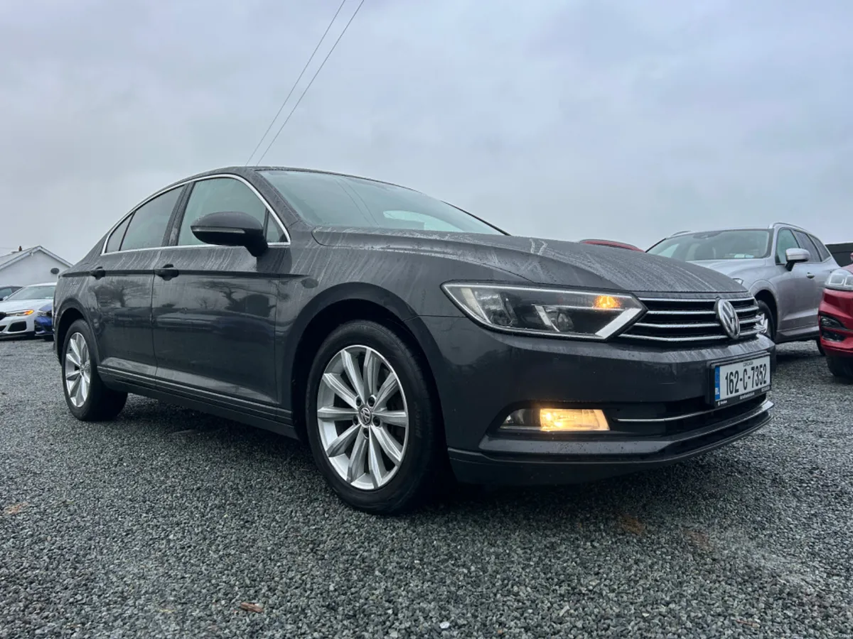 16 Volkswagen Passat 2.0 TDI BLUEMOTION - Image 1