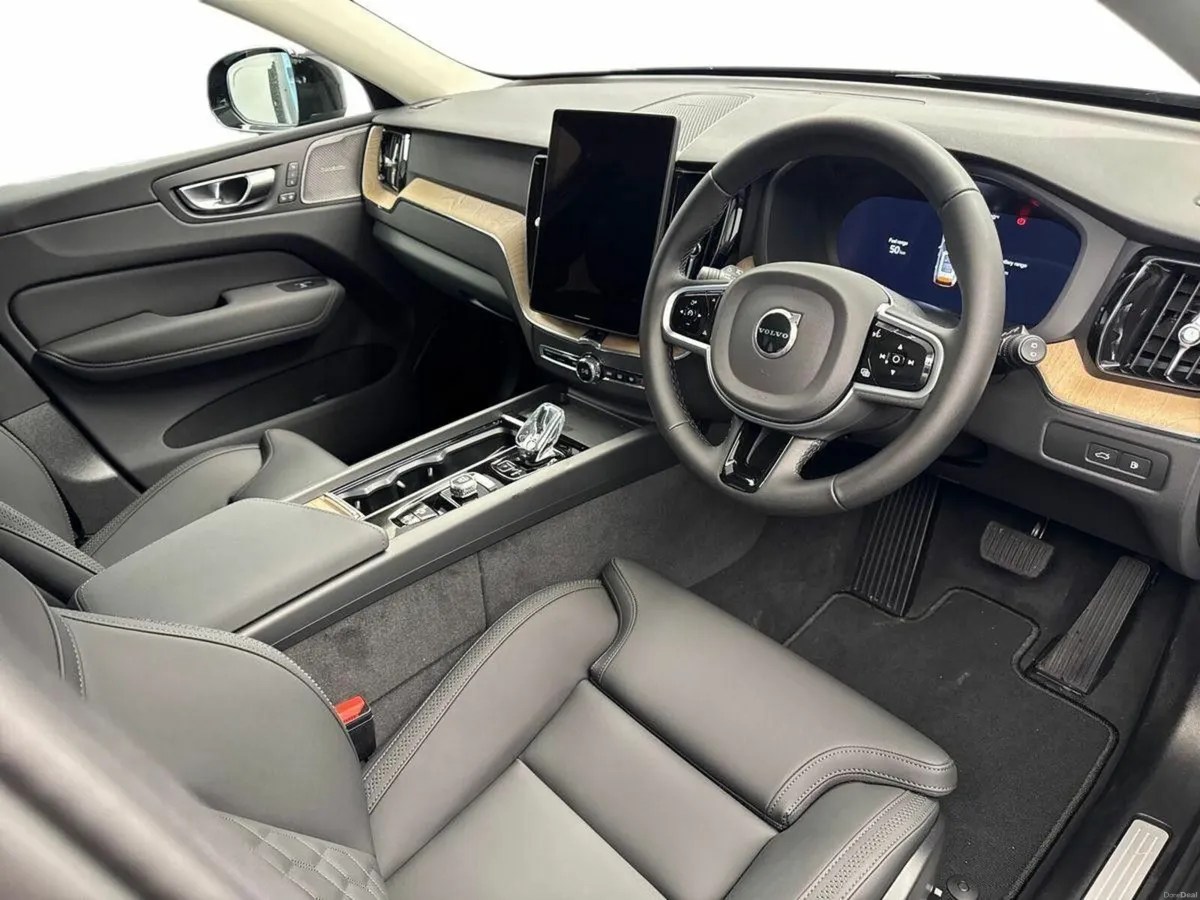 Volvo XC60 T6 PLUS DARK *SPECIAL OFFER* €175 PER W - Image 6