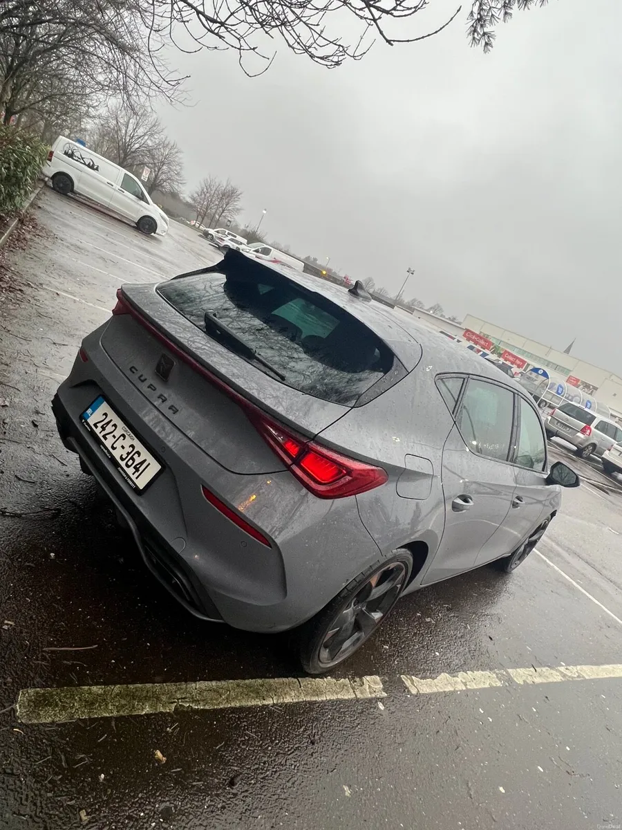 GRAPHENE GREY CUPRA LEON 2024 1.5 150HP - Image 3