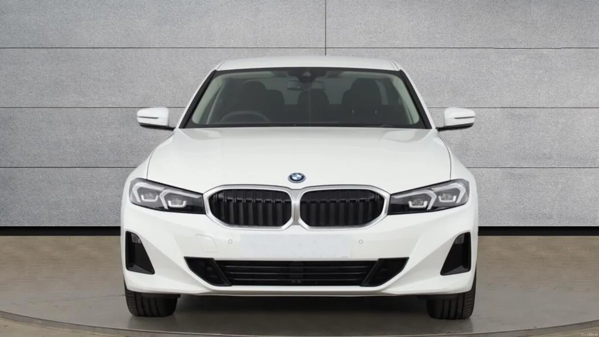 231 Bmw 330 Comfort Eco Pro - Image 3