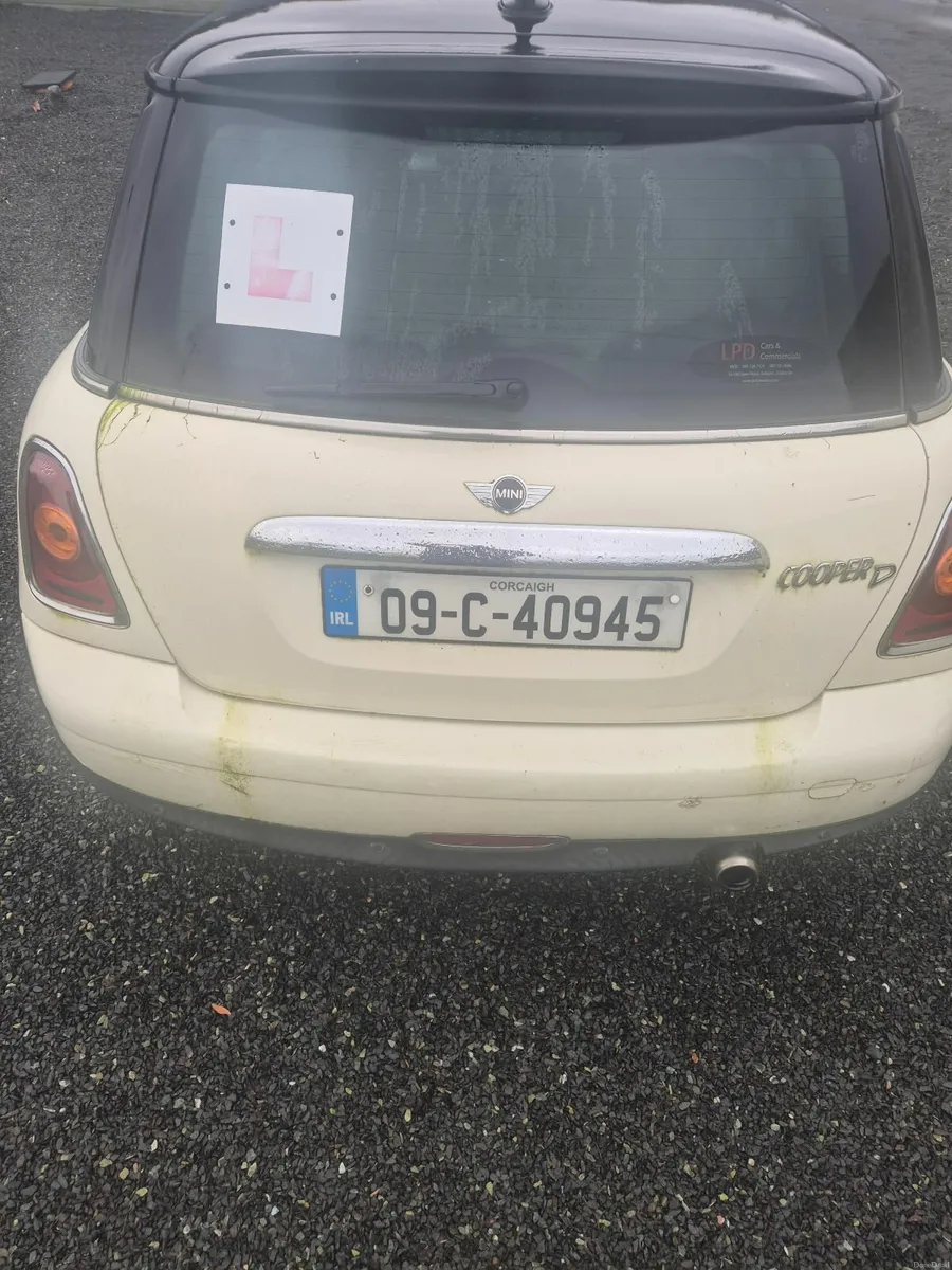 Mini Cooper 2009 - Image 1