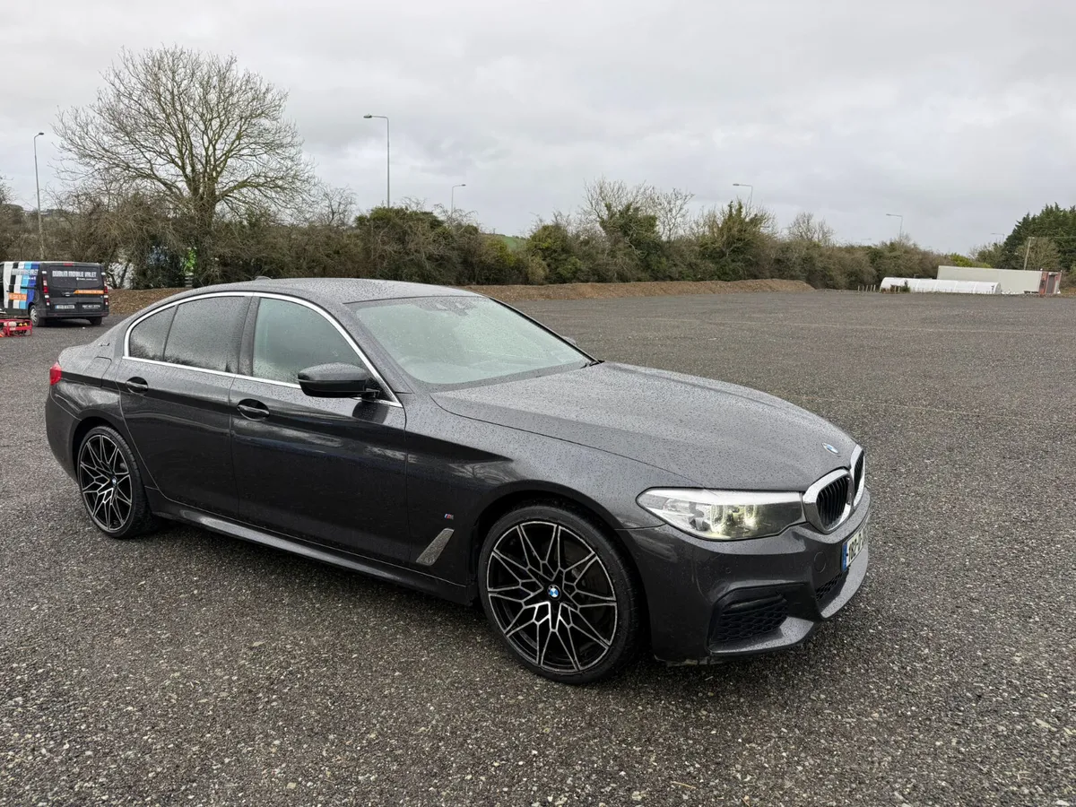 BMW 5-Series 2018 - Image 2