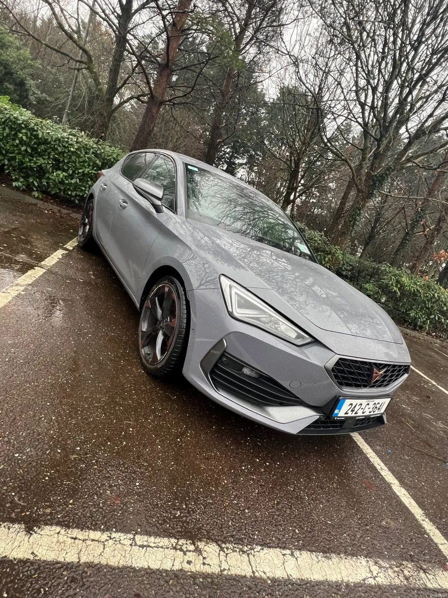 GRAPHENE GREY CUPRA LEON 2024 1.5 150HP - Image 1