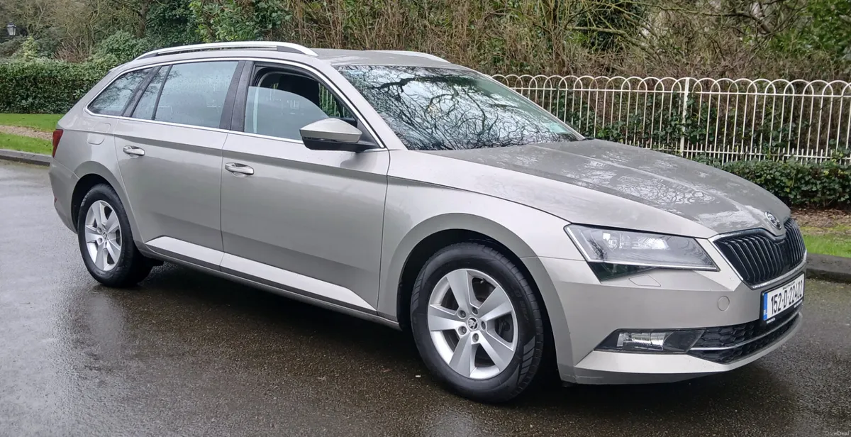 Skoda Superb 2015 - Image 1