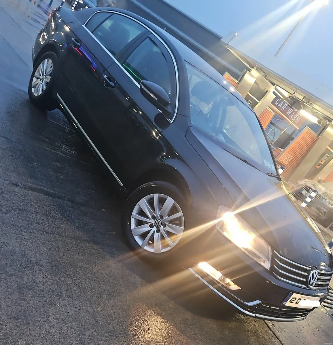 Volkswagen Passat 2012 - Image 3