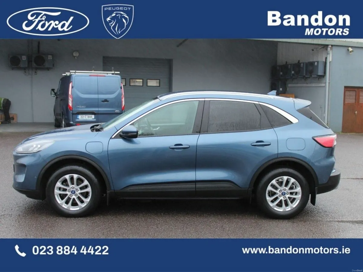 Ford Kuga 2.5 Duratec 190PS FHEV Titanium Auto - Image 3