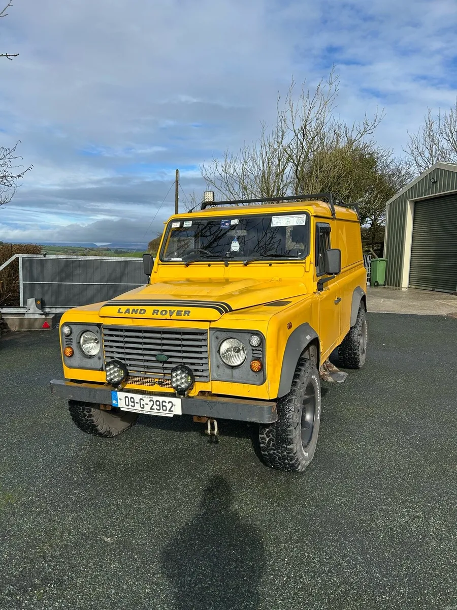 2009 Land Rover Defender 110 - Image 1