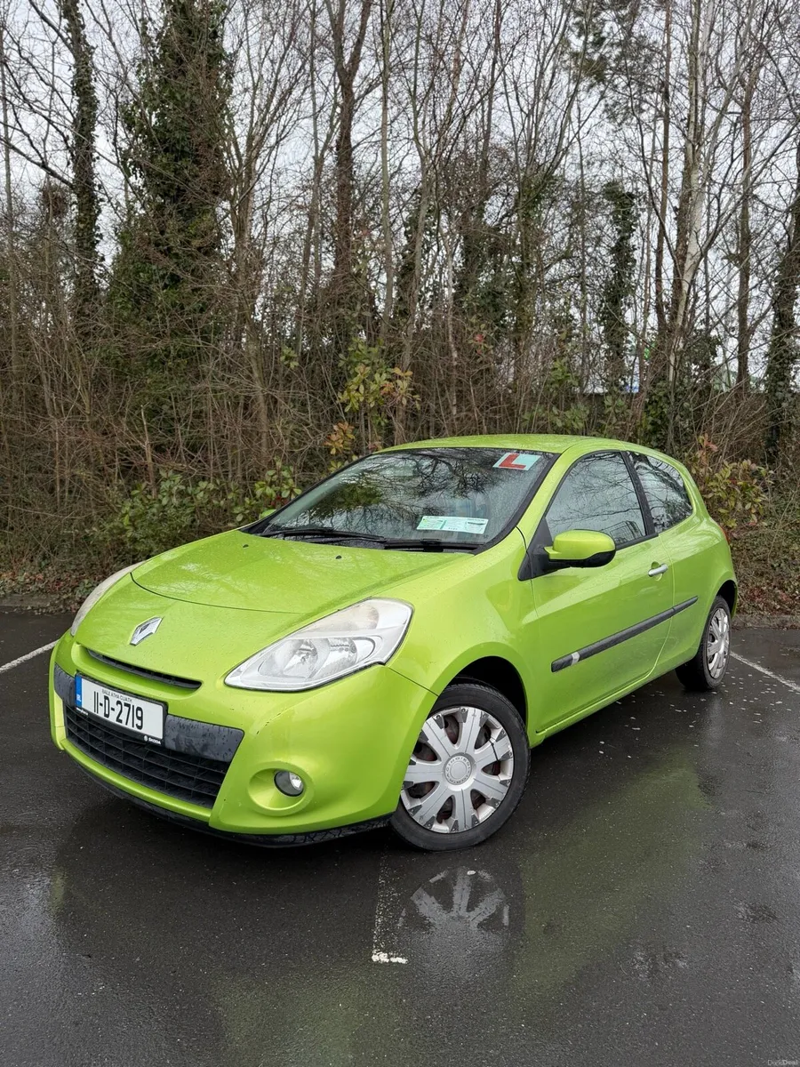 2011 Renault Clio low mileage - Image 2