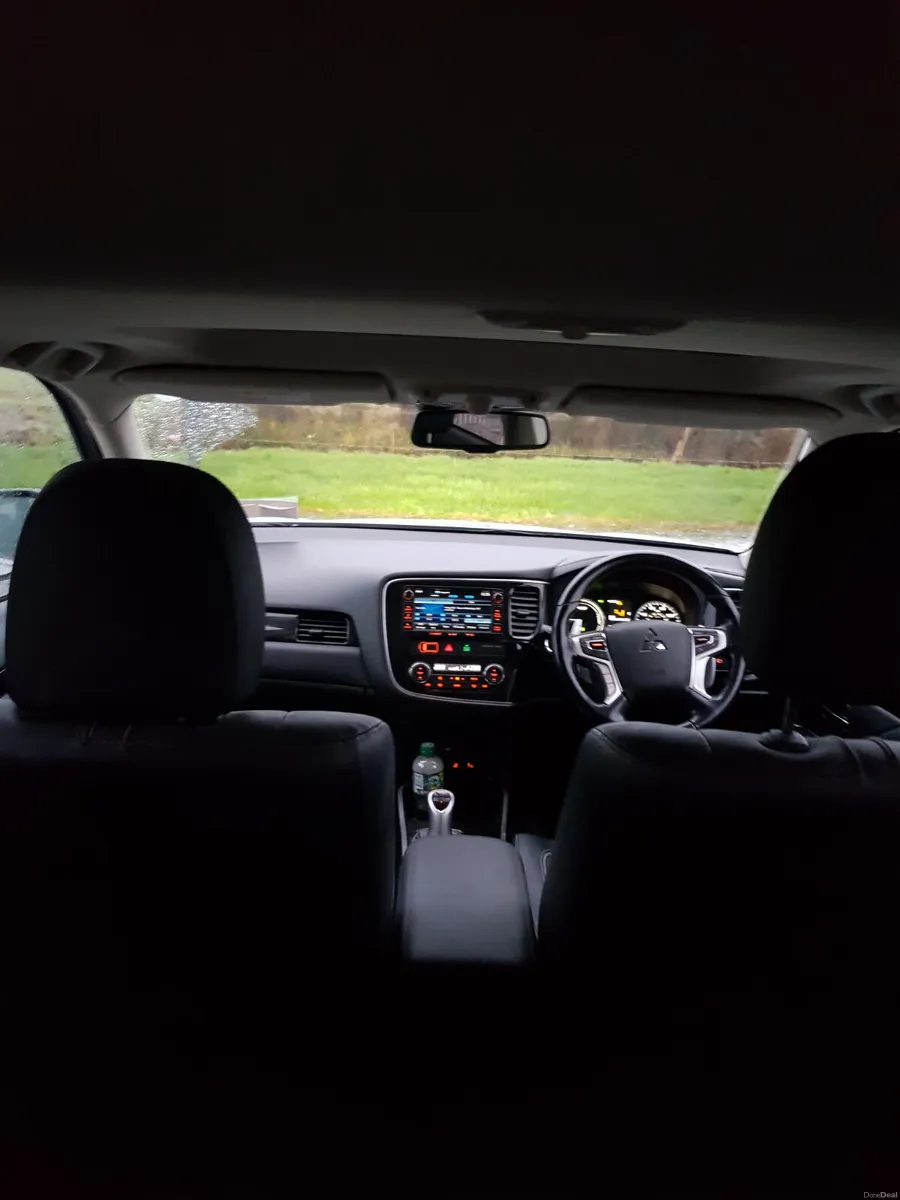 Mitsubishi Outlander 2017, Warranty, Delivery Top - Image 3