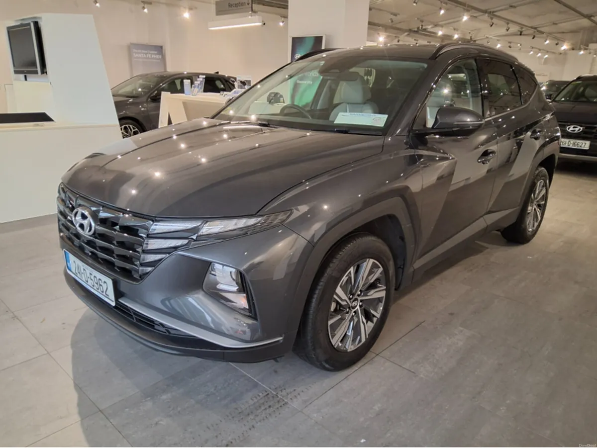 Hyundai Tucson EXECUTIVE HYBRID - Image 3