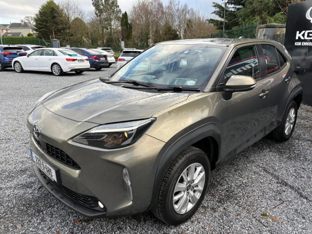 Toyota Yaris CR LUNA 4DR AUTO - Image 3