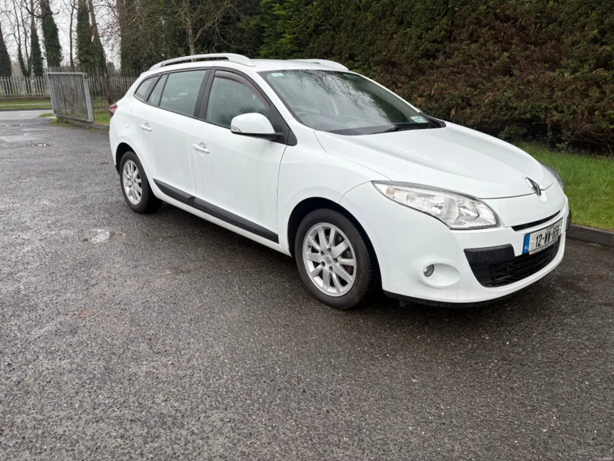 Renault Megane DYNAMIQUE 1.5 DCI 4DR - Image 1