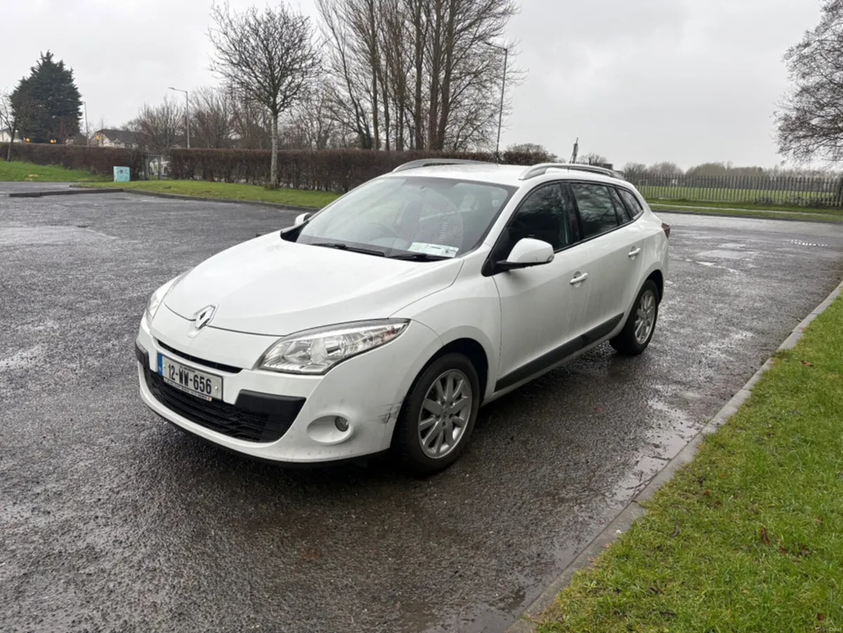 Renault Megane DYNAMIQUE 1.5 DCI 4DR - Image 2