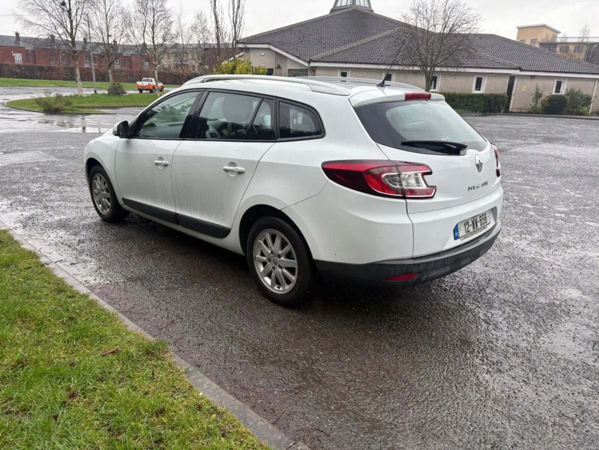 Renault Megane DYNAMIQUE 1.5 DCI 4DR - Image 4