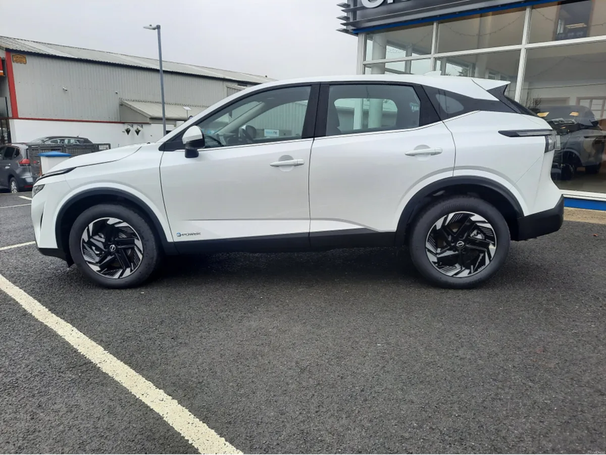 Nissan Qashqai E-POWER SV + WARM PACK - Image 4