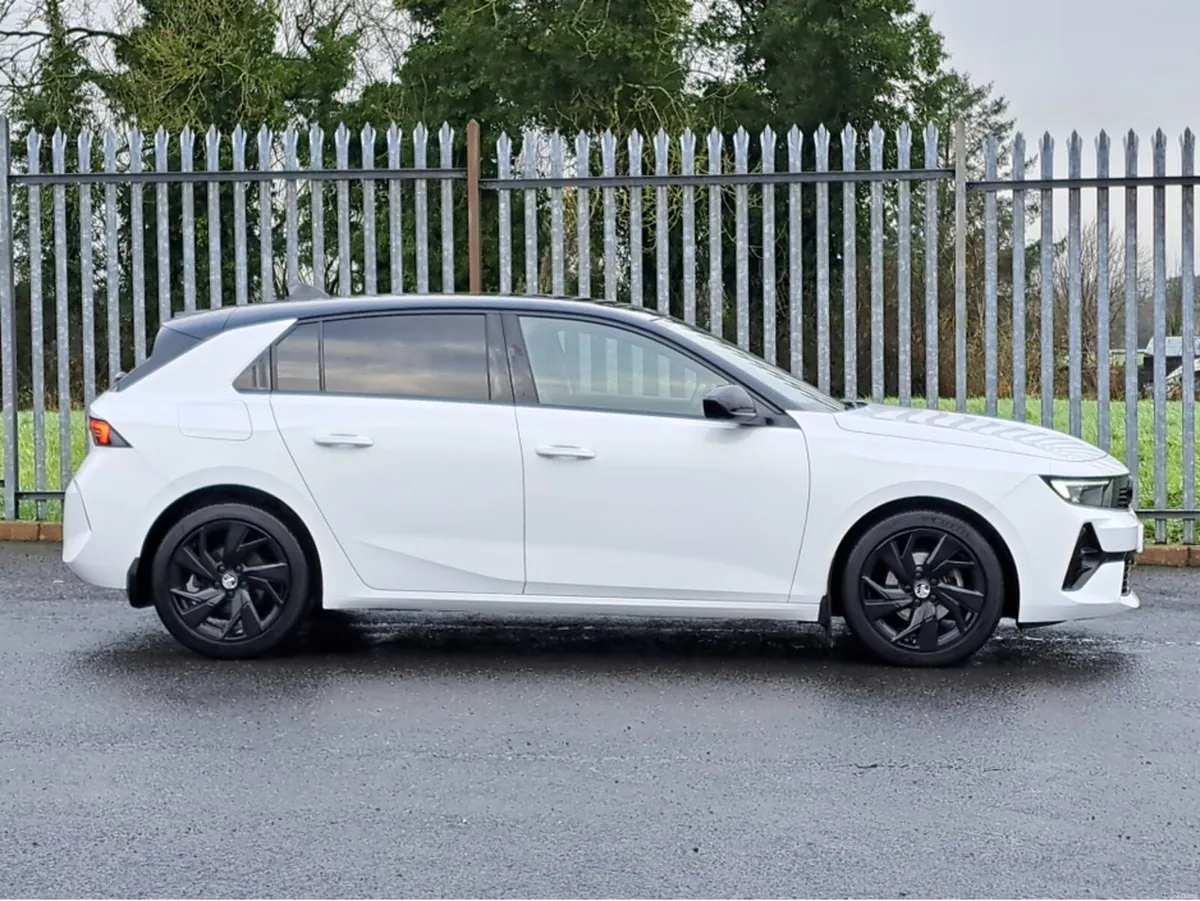 Opel Astra GS LINE 1.2TURBO 130BHP **HIGH SPEC** - Image 3