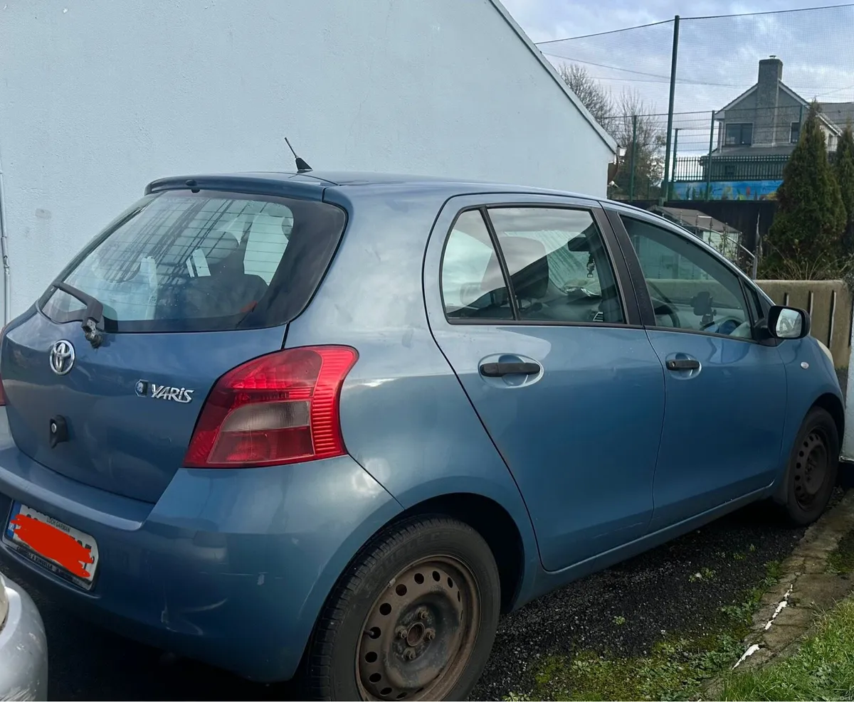 Toyota Yaris 2008 - Image 3