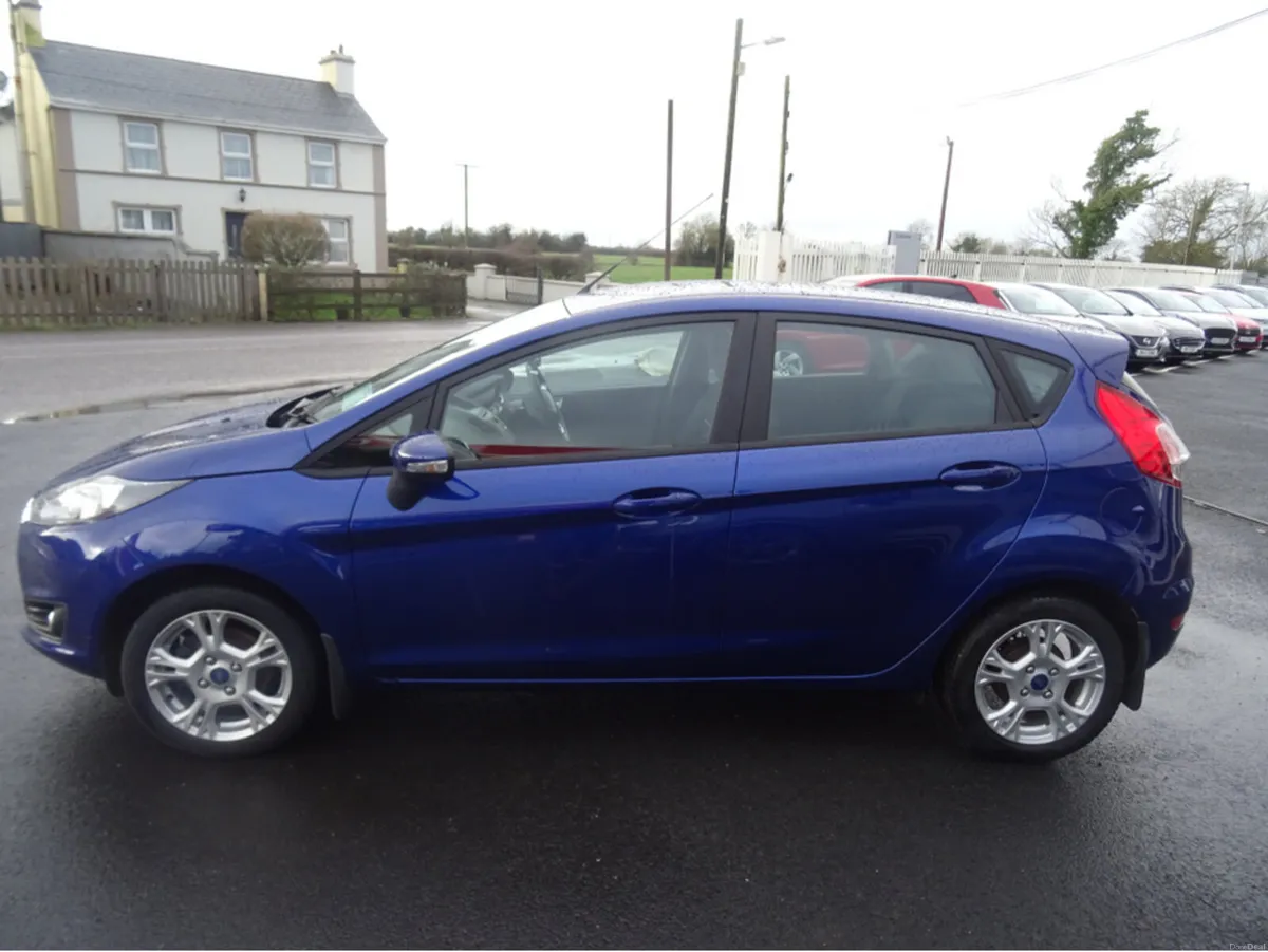 Ford Fiesta MCA ZETEC 1.25 60PS M5 4DR - Image 3