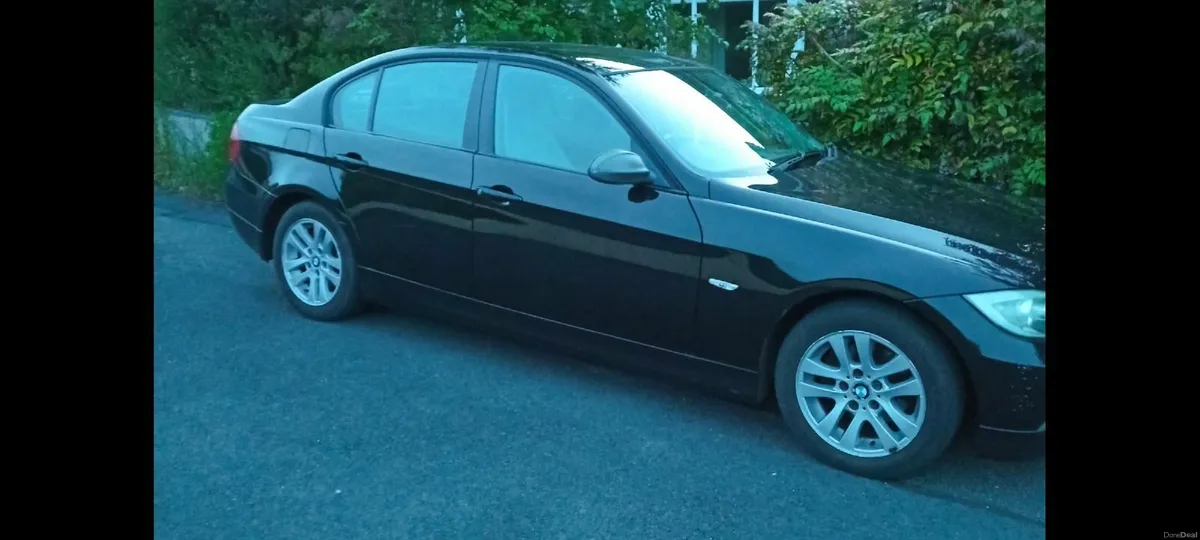 BMW 3-Series 2007 - Image 2