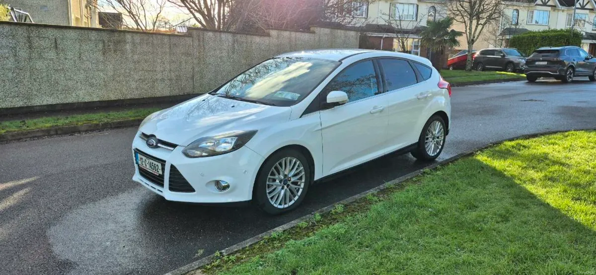 Ford Focus 1.6L Zetec Eco - Image 2