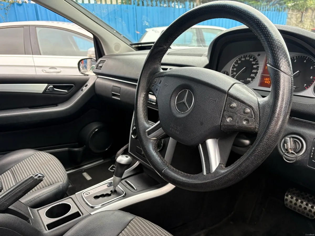 SUPER RARE 1.5 PETROL AUTO 60K MILES - Image 4