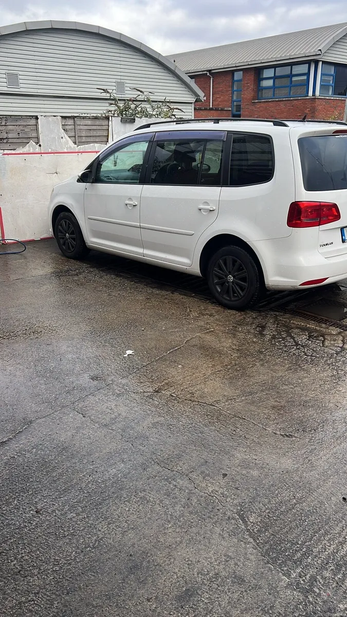 2012 Volkswagen Touran 1.4 Automatic - Image 3