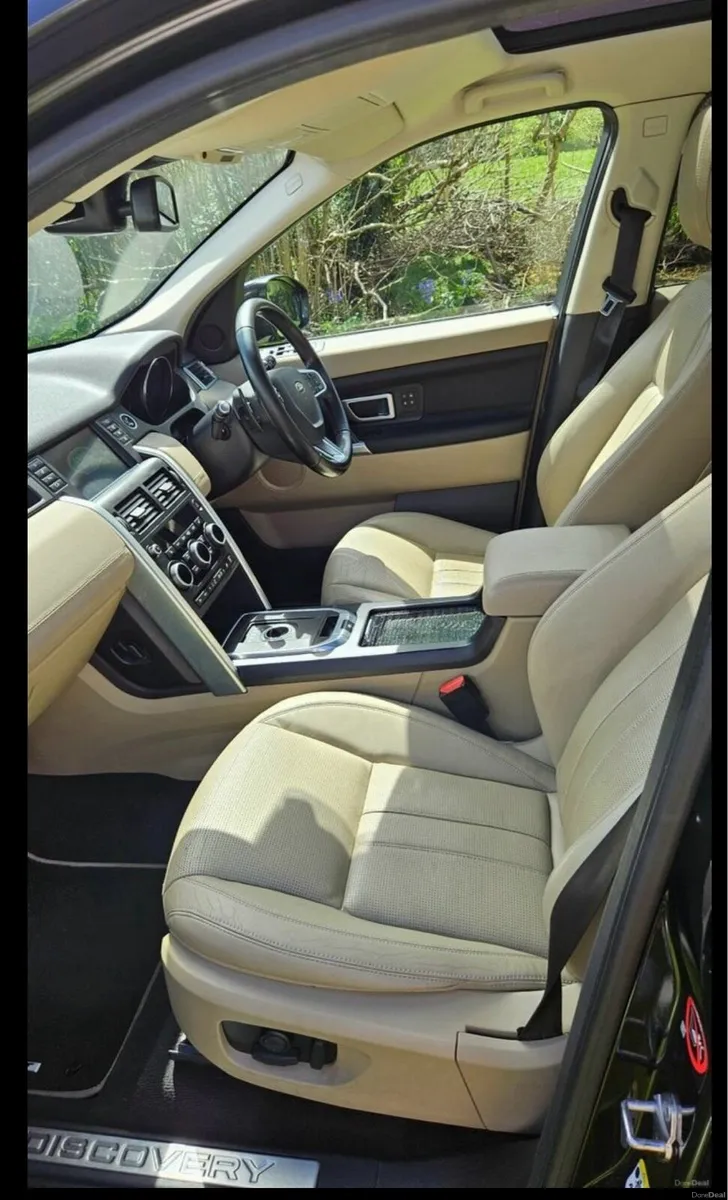 Land Rover Discovery Sport 2016 - Image 1