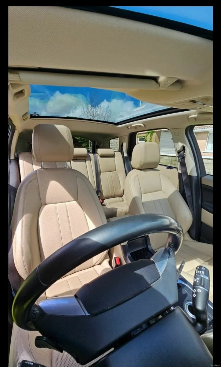 Land Rover Discovery Sport 2016 - Image 2