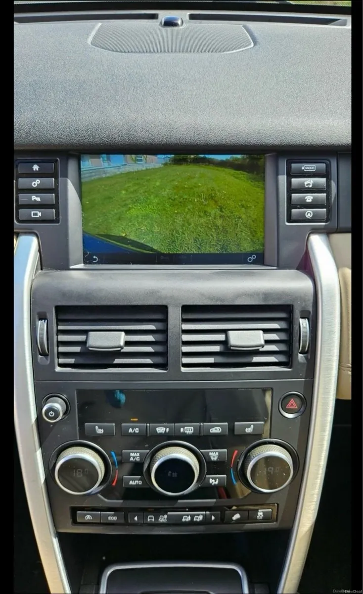 Land Rover Discovery Sport 2016 - Image 3