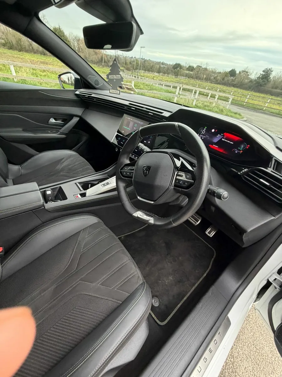PEUGEOT GT AUTOMATIC - Image 4