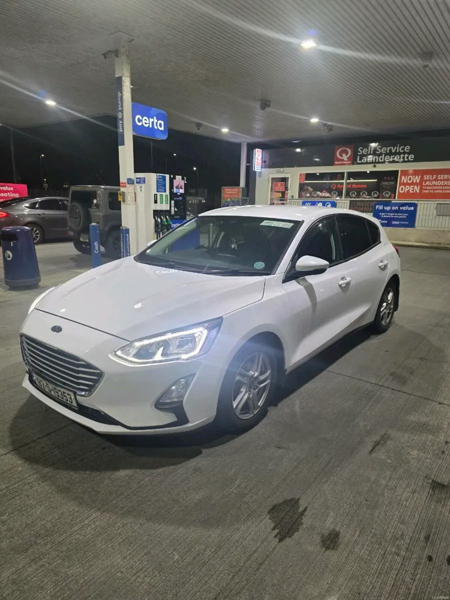 2018 ford focus - Image 2