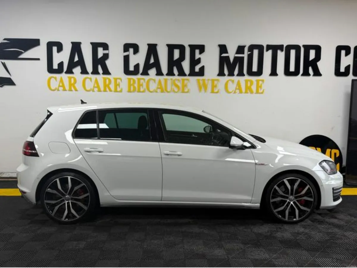Volkswagen Golf 2.0 GTI Performance 230PS 5DR Auto - Image 4
