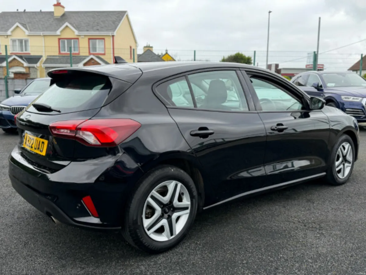 Ford Focus ZETEC TDCI - Image 3