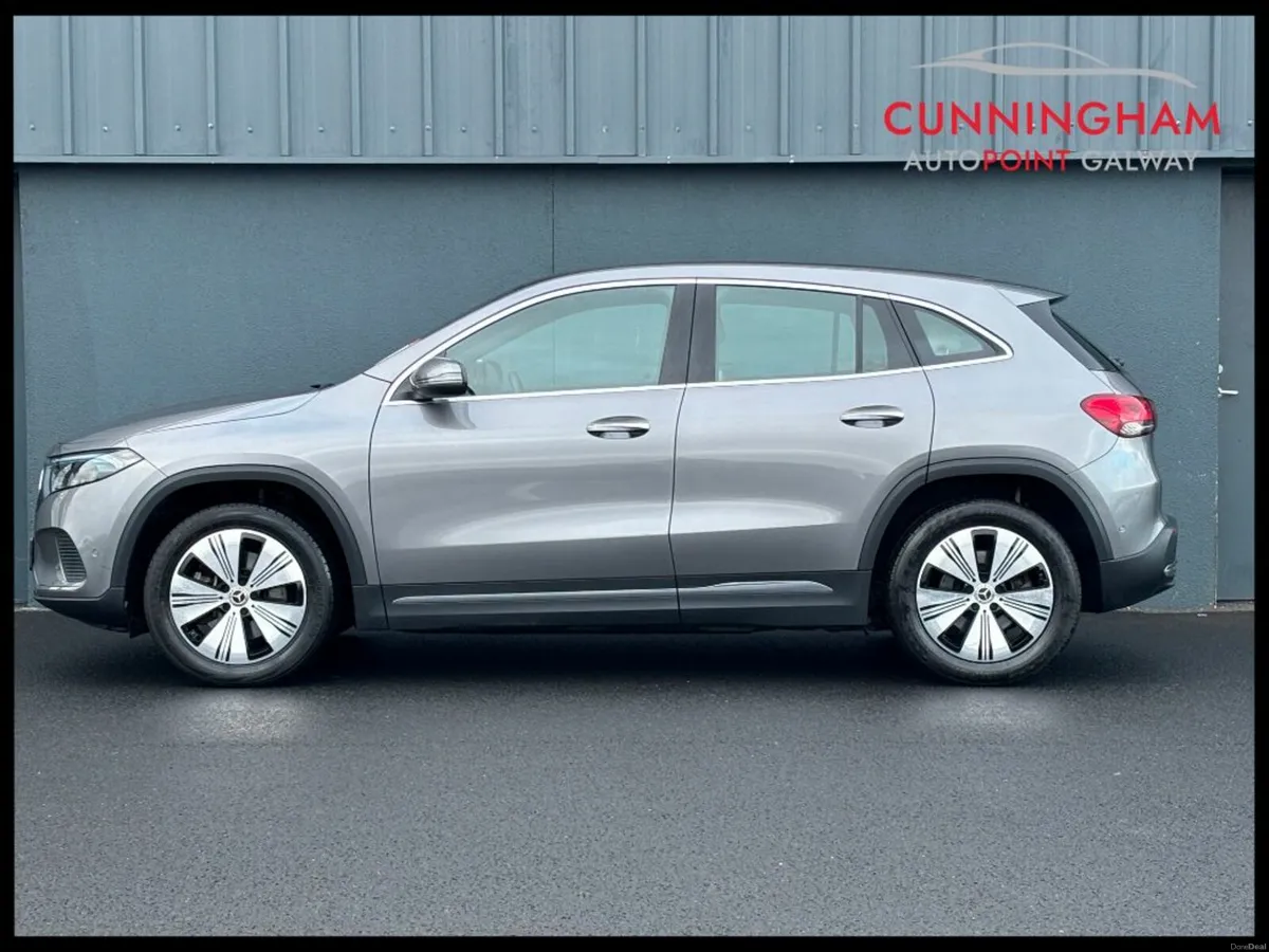 Mercedes-Benz EQA 250+ Urban Auto - Image 4