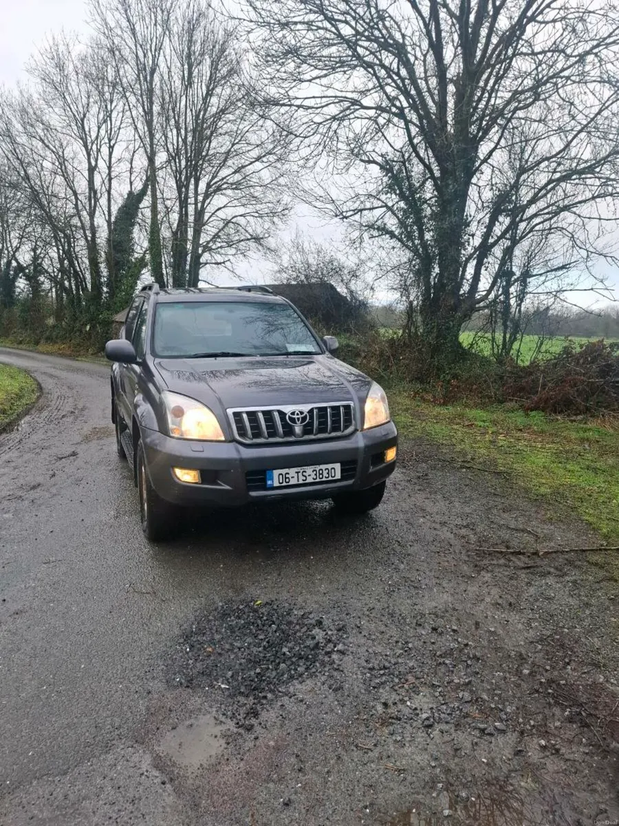 Toyota land cruiser - Image 4