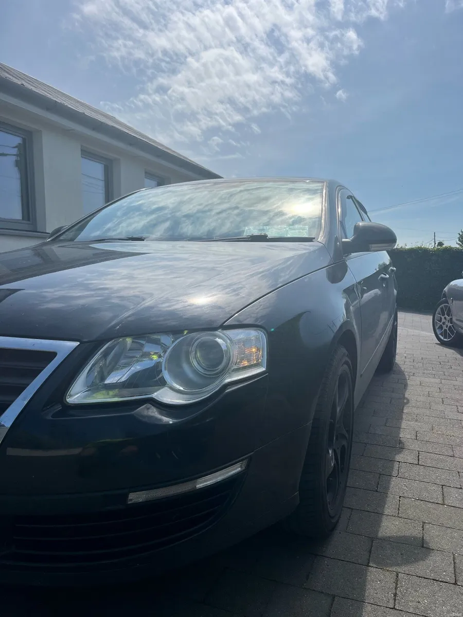 Volkswagen Passat - Image 4