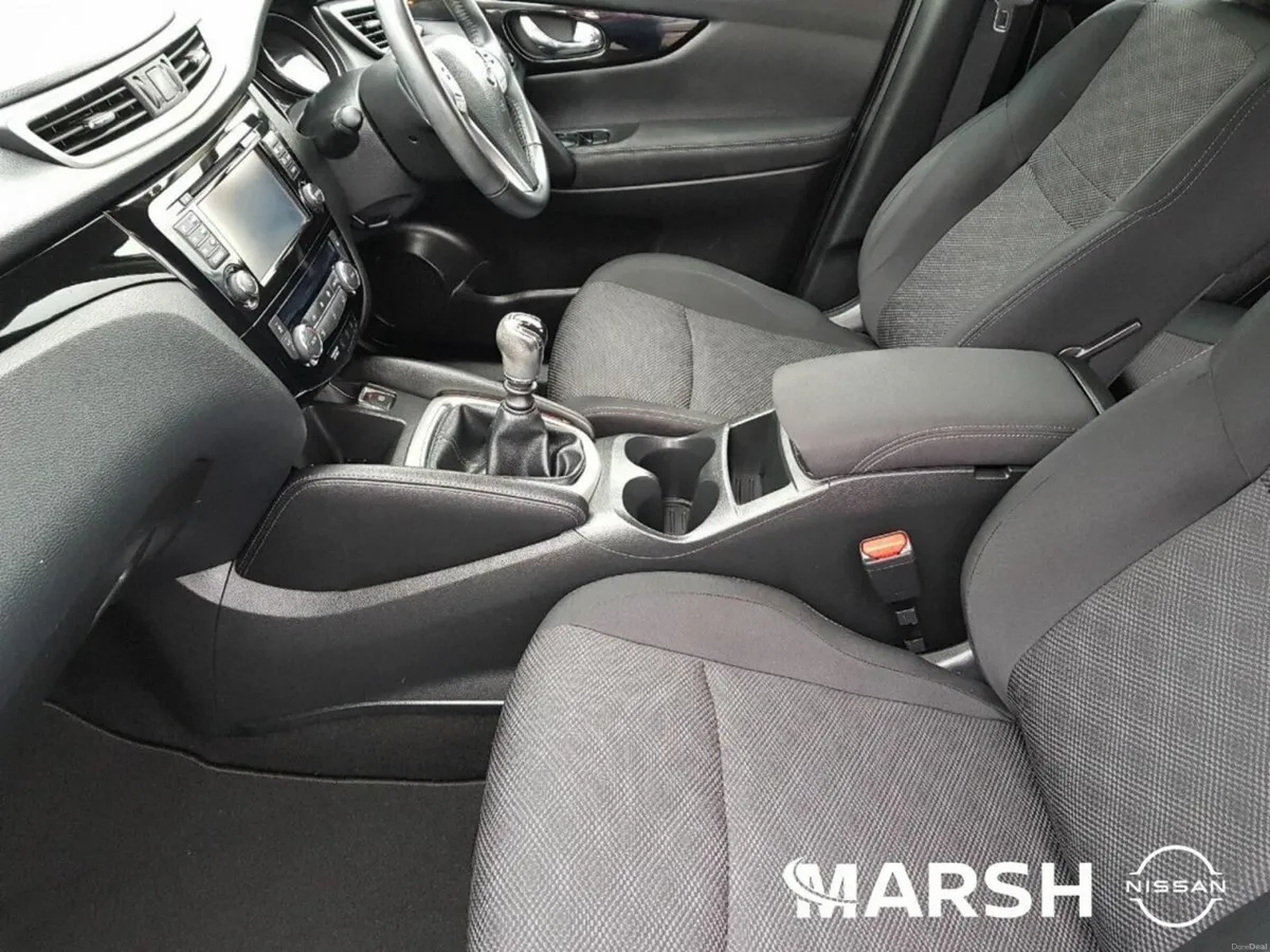 Nissan Qashqai 1.5 DCI SV CONNECT PACK 5DR - Image 4