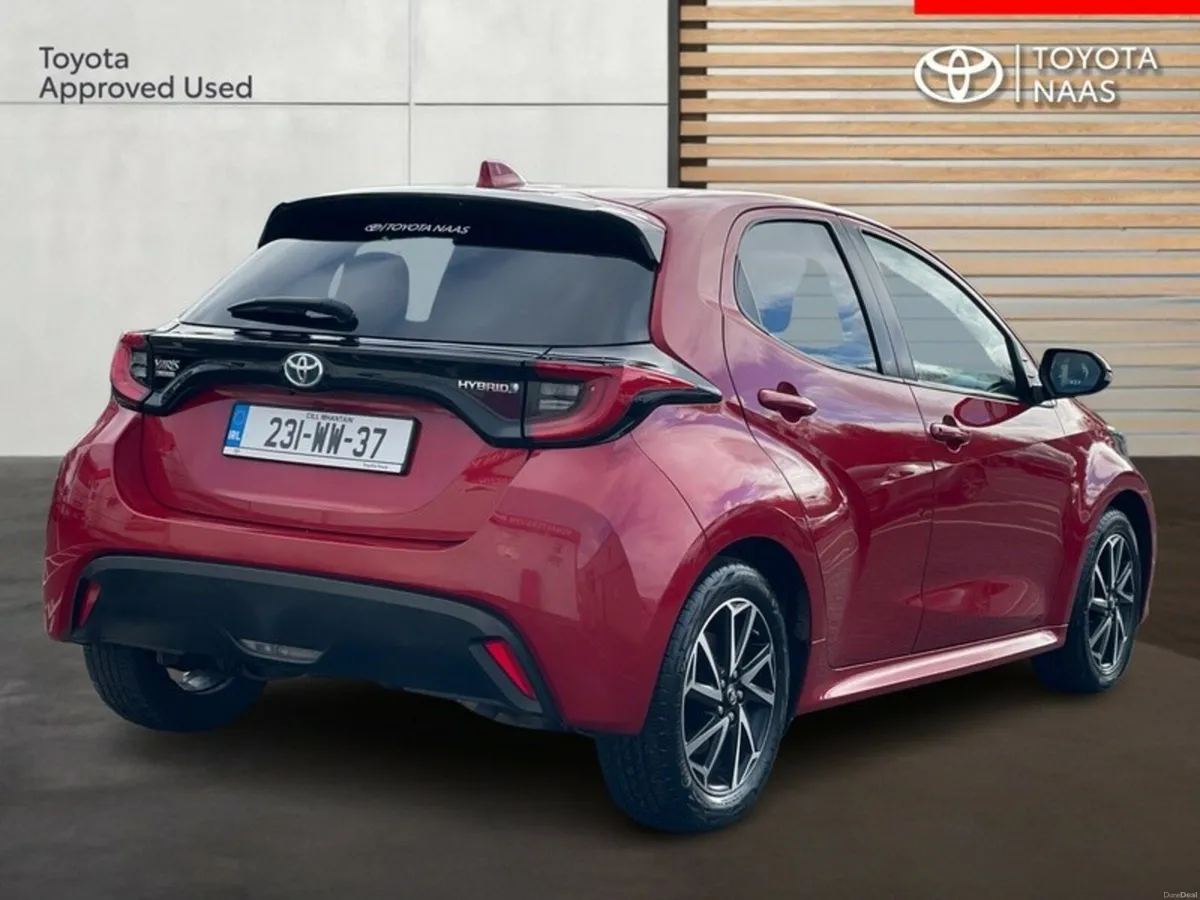 Toyota Yaris HYBRID LUNA SPORT - Image 2