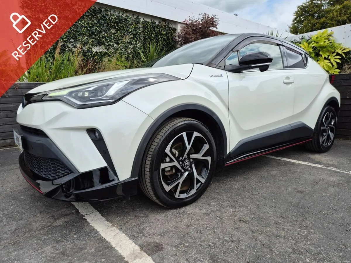 Toyota C-HR 1.8 HYBRID / SOL G-PACK / TOP SPEC / T - Image 1